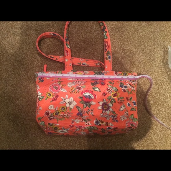 Vera Bradley coral,floral bag - Picture 2 of 3